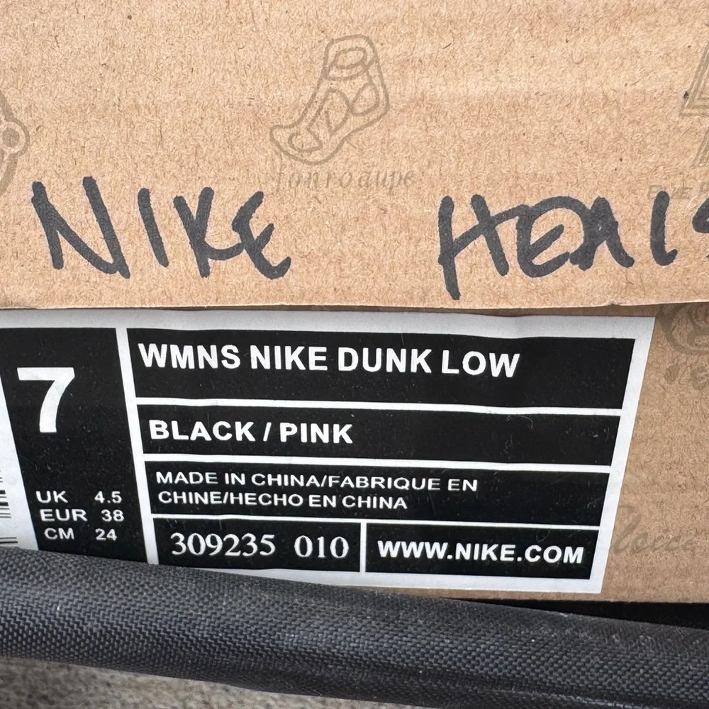 Nike Black and Pink Women's Heels - Picture 7 of 7